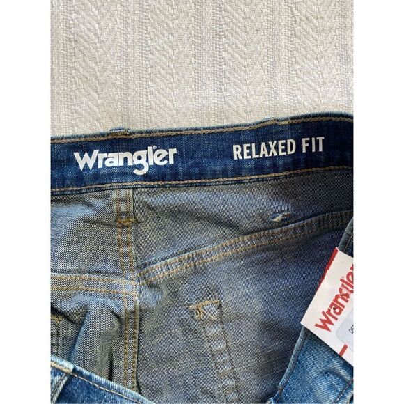 WRANGLER MENS 34 X 30  Premium Denim Relaxed Fit Jeans - Picture 5 of 11